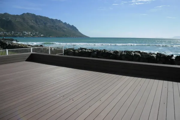 Composite Deck around pool