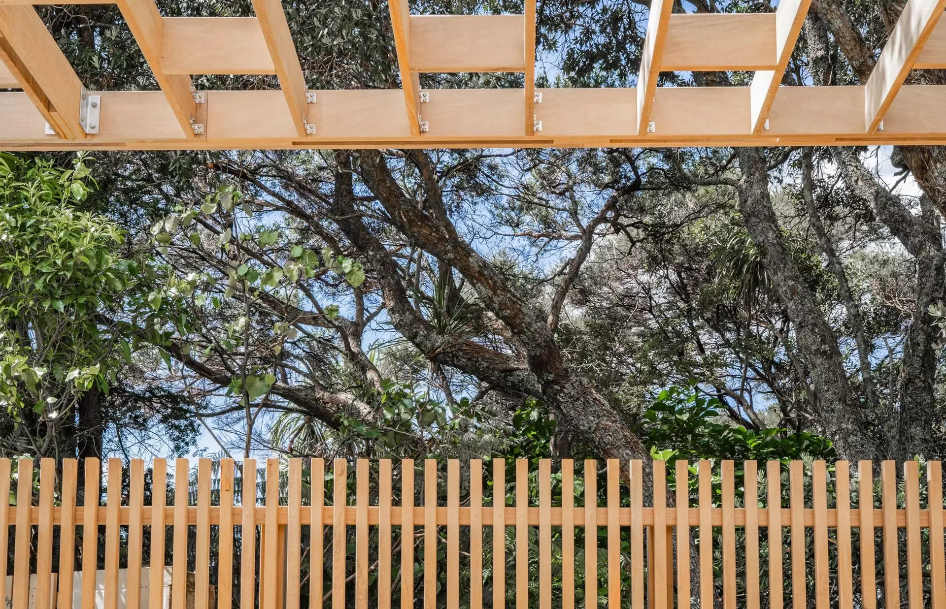 Outdoor area intergrated into natural bush