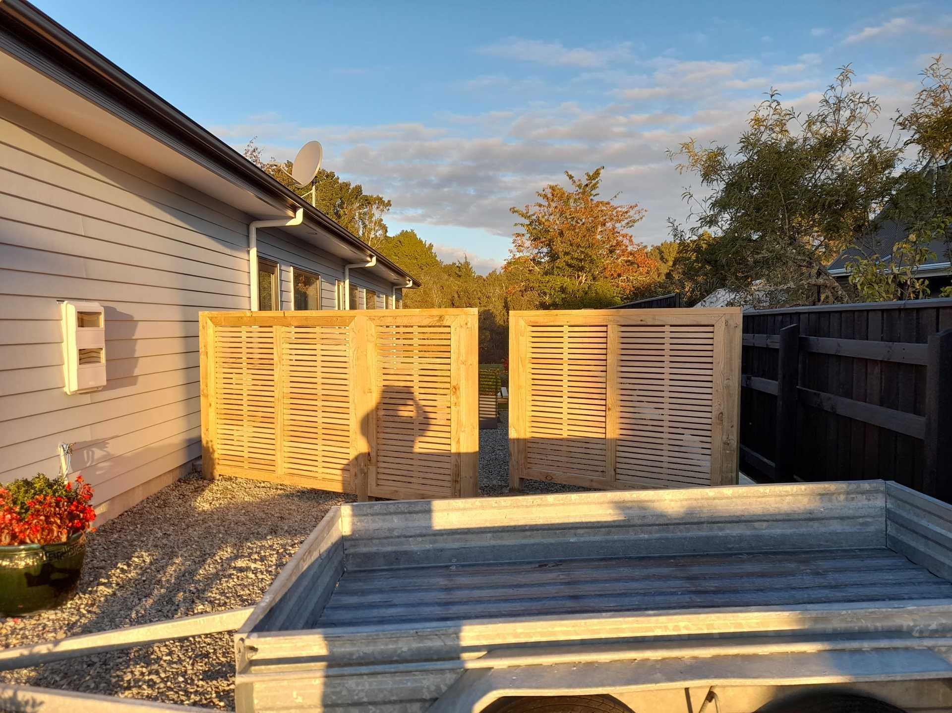 Privacy slatted fence