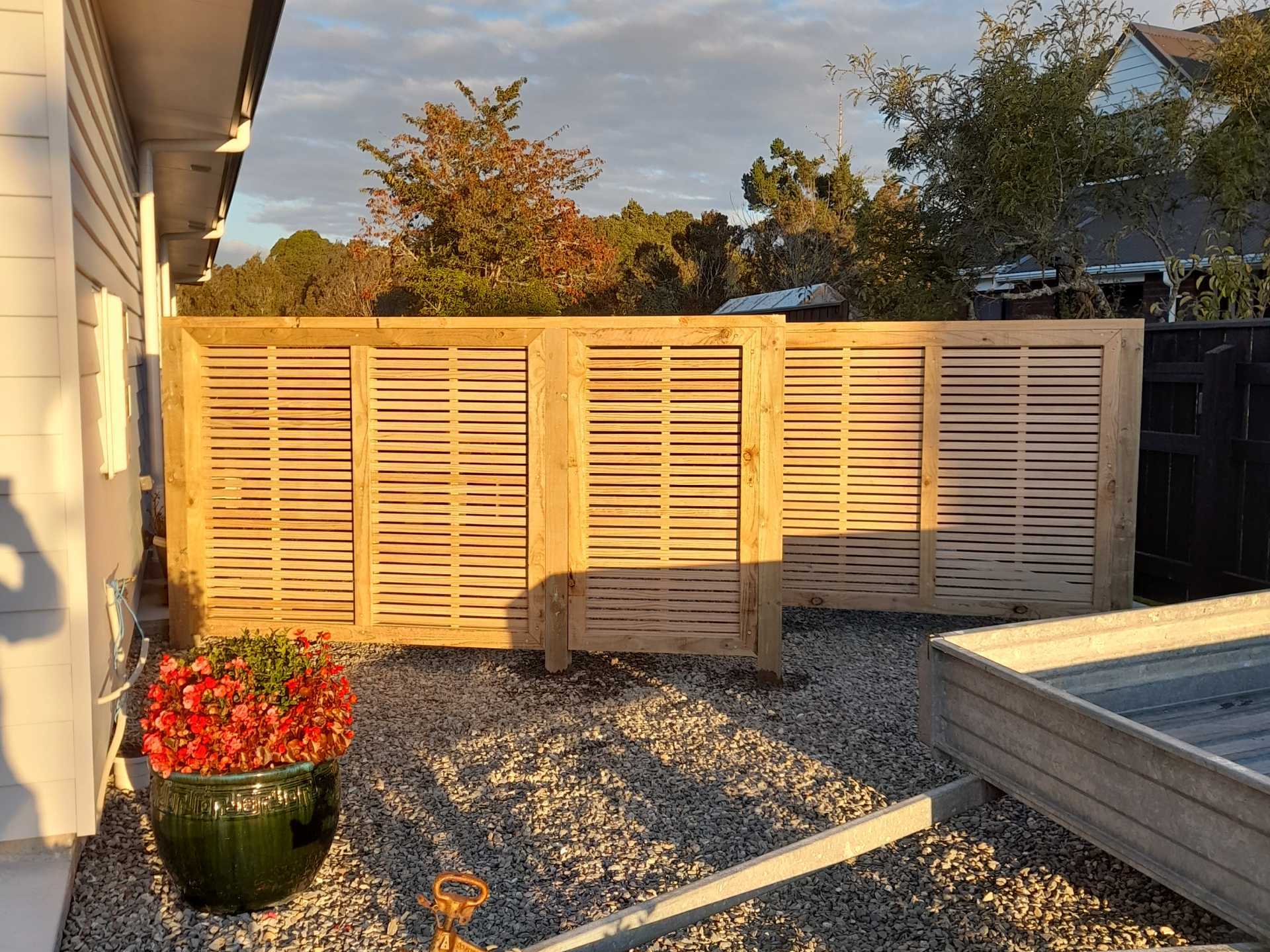 Slat fence for privacy