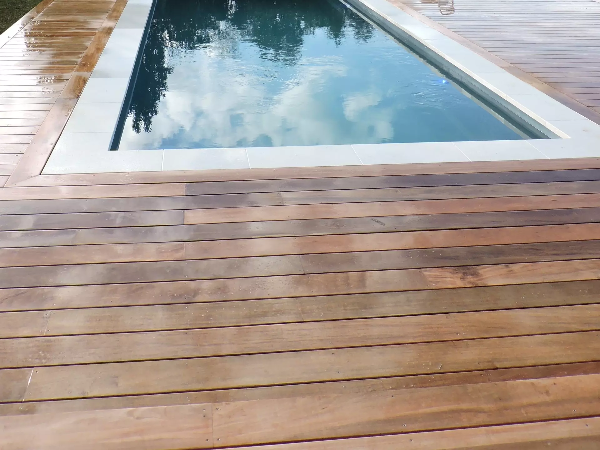 Deck build around an Auckland Pool